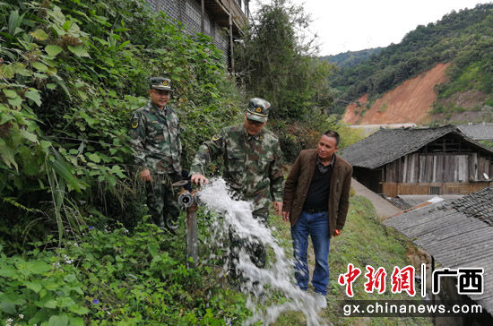 桂林百余名警力严防死守少数民族村寨消防安