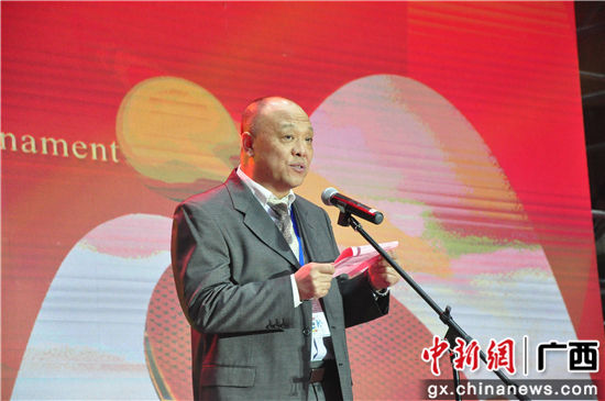 中国国家体育总局乒羽中心副主任张晓蓬在丝