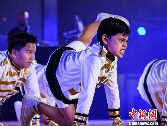 亚洲街舞锦标赛在广西崇左举办 11国选手斗舞