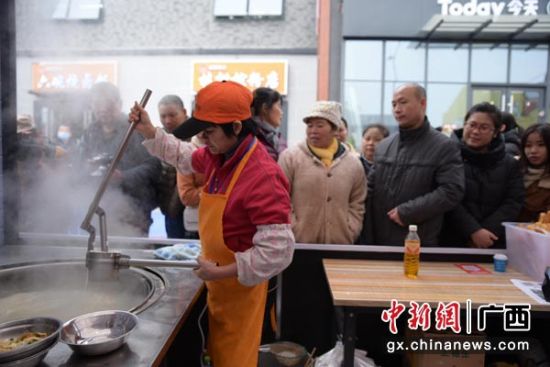 2018“邕宁味道”生榨米粉文化旅游美食节开幕