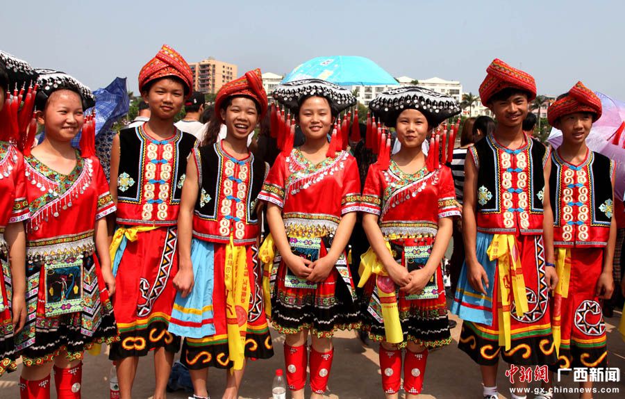 壮族传统节日三月三 出入境旅客21.84万人次